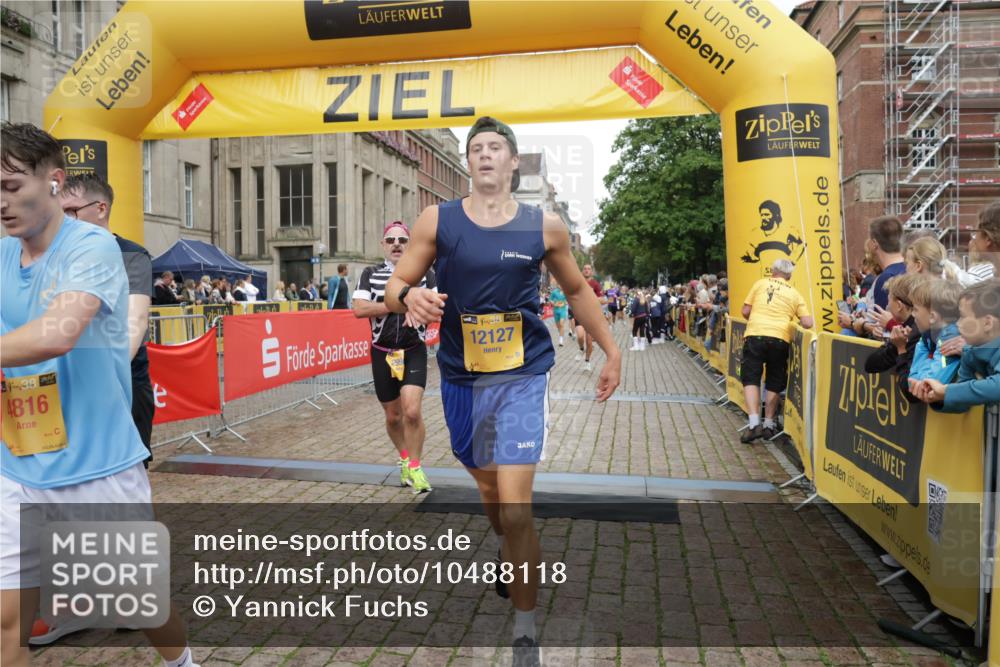 13.09.2026 - Kiel Lauf Yannick Fuchs http://msf.ph/oto/10488118 13.09.2026 10:32:38 Ziel 870, 875, 1393, 1612, 1801, 3170, 4236, 4512, 5721, 8033, 8621, 8683, 9123, 11299, 11319, 12071, 12353, 153, 520, 524, 1239, 2716, 3170, 3353, 3570, 3923, 4079, 4349, 4903, 5965, 6435, 7790, 8376, 8465, 8489, 8878, 10087, 10981, 11416, 11451, 11612, 11722, 11927, 11975, 12071, 12367, 12761, 32, 342, 1467, 3327, 4393, 4963, 6337, 7471, 7650, 9222, 9879, 10338, 11597, 12728, 153, 520, 577, 1239, 1403, 2990, 4816, 11722, 11927, 12127 meine-sportfotos.de