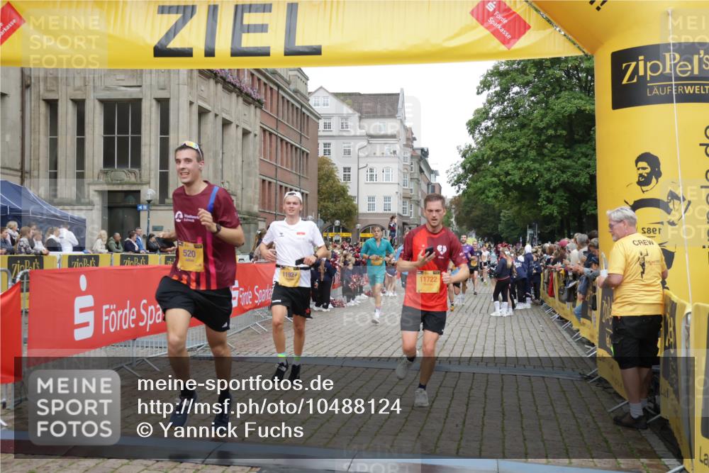13.09.2026 - Kiel Lauf Yannick Fuchs http://msf.ph/oto/10488124 13.09.2026 10:32:39 Ziel 870, 875, 1393, 1612, 1801, 4236, 4512, 4963, 5721, 7471, 7650, 8033, 8621, 8683, 9123, 11299, 11319, 12353, 153, 524, 1239, 2716, 3170, 3353, 3570, 3923, 4079, 4349, 4903, 5965, 6435, 7790, 8376, 8465, 8489, 8878, 10087, 10981, 11416, 11451, 11612, 11722, 11927, 11975, 12071, 12367, 12761, 32, 342, 1467, 3327, 4393, 6337, 9222, 9879, 10338, 11597, 12728, 153, 520, 1239, 1403, 2990, 4816, 4903, 5965, 11722, 11927, 11975, 12127 meine-sportfotos.de