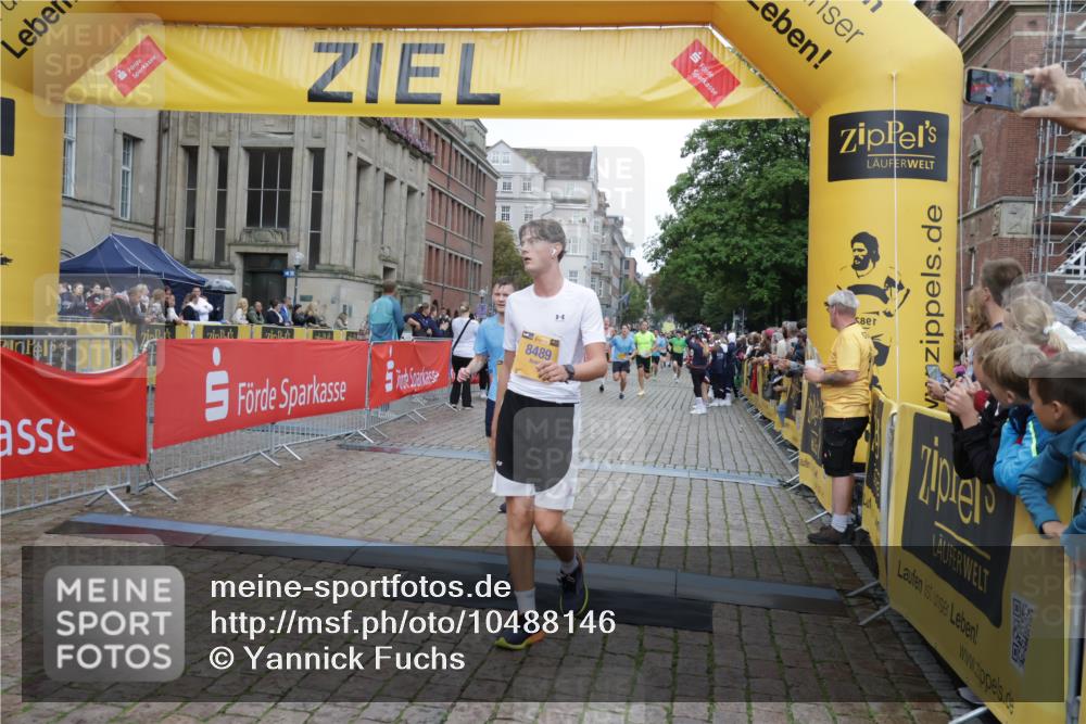 13.09.2026 - Kiel Lauf Yannick Fuchs http://msf.ph/oto/10488146 13.09.2026 10:32:49 Ziel 32, 342, 870, 875, 1467, 1612, 1801, 3327, 4393, 4963, 5721, 6337, 7471, 7650, 8621, 9222, 9879, 10338, 11597, 12353, 12728, 524, 870, 1393, 3170, 3353, 3570, 3923, 4079, 4236, 4349, 4512, 6435, 7790, 8033, 8376, 8621, 8683, 8878, 9123, 11299, 11319, 11451, 11612, 12071, 12367, 12761, 3997, 6988, 10181, 10552, 2716, 3353, 3570, 4079, 4903, 5965, 8376, 8465, 8489, 10087, 10981, 11416, 11975 meine-sportfotos.de
