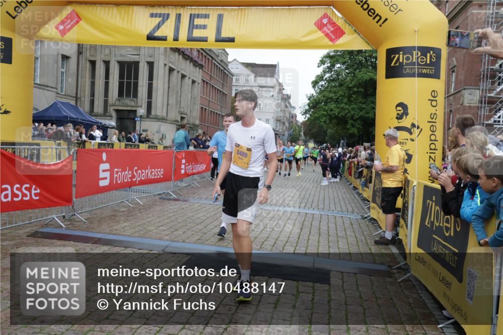 13.09.2026 - Kiel Lauf Yannick Fuchs http://msf.ph/oto/10488147 13.09.2026 10:32:50 Ziel 32, 342, 875, 1467, 1612, 1801, 3327, 4393, 4963, 5721, 6337, 7471, 7650, 9222, 9879, 10338, 11597, 12353, 12728, 524, 870, 875, 1393, 3170, 3570, 3923, 4079, 4236, 4349, 4512, 6435, 7790, 8033, 8376, 8621, 8683, 8878, 9123, 11299, 11319, 11451, 11612, 12071, 12367, 12761, 1327, 3997, 6988, 7030, 10181, 10552, 2716, 3353, 3570, 4079, 8376, 8465, 8489, 10087, 10981, 11416, 12761 meine-sportfotos.de