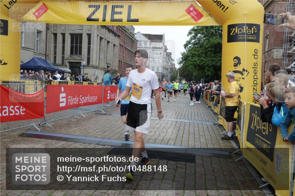 13.09.2026 - Kiel Lauf Yannick Fuchs http://msf.ph/oto/10488148 13.09.2026 10:32:50 Ziel 32, 342, 875, 1467, 1612, 1801, 3327, 4393, 4963, 5721, 6337, 7471, 7650, 9222, 9879, 10338, 11597, 12353, 12728, 524, 870, 875, 1393, 3170, 3570, 3923, 4079, 4236, 4349, 4512, 6435, 7790, 8033, 8376, 8621, 8683, 8878, 9123, 11299, 11319, 11451, 11612, 12071, 12367, 12761, 1327, 3997, 6988, 7030, 10181, 10552, 2716, 3353, 3570, 4079, 8376, 8465, 8489, 10087, 10981, 11416, 12761 meine-sportfotos.de