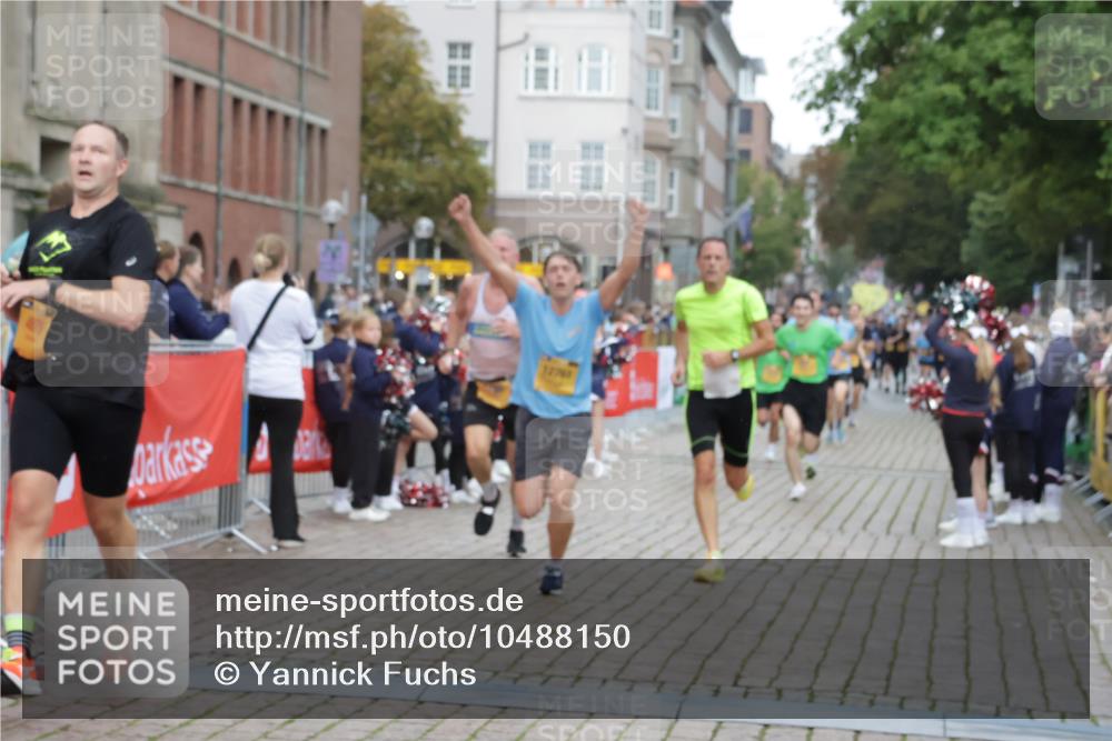 13.09.2026 - Kiel Lauf Yannick Fuchs http://msf.ph/oto/10488150 13.09.2026 10:32:52 Ziel 32, 342, 1467, 1801, 3327, 4393, 4963, 6337, 7471, 7650, 9222, 9879, 10338, 11597, 12353, 12728, 524, 870, 875, 1393, 1612, 1801, 3170, 3923, 4079, 4236, 4349, 4512, 5721, 6435, 7790, 8033, 8621, 8683, 8878, 9123, 11299, 11319, 11451, 11612, 12071, 12353, 12367, 12761, 1327, 3997, 6988, 7030, 10181, 10552, 10773, 2716, 3353, 3570, 4079, 7790, 8376, 8489, 10981, 12761 meine-sportfotos.de