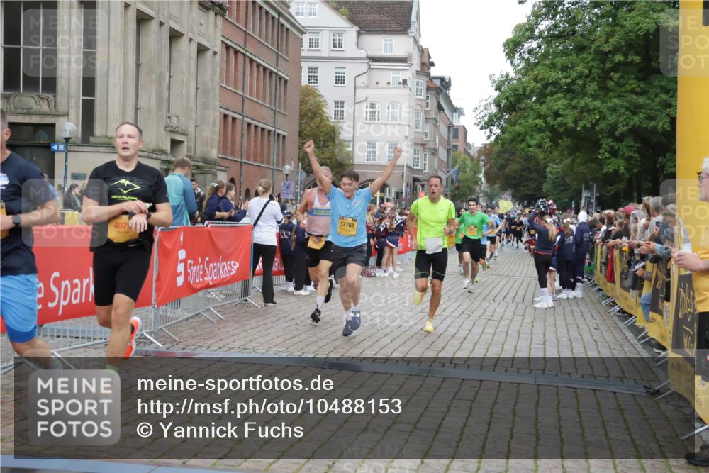 13.09.2026 - Kiel Lauf Yannick Fuchs http://msf.ph/oto/10488153 13.09.2026 10:32:52 Ziel 32, 342, 1467, 1801, 3327, 4393, 4963, 6337, 7471, 7650, 9222, 9879, 10338, 11597, 12353, 12728, 524, 870, 875, 1393, 1612, 1801, 3170, 3923, 4079, 4236, 4349, 4512, 5721, 6435, 7790, 8033, 8621, 8683, 8878, 9123, 11299, 11319, 11451, 11612, 12071, 12353, 12367, 12761, 1327, 3997, 6988, 7030, 10181, 10552, 10773, 2716, 3353, 3570, 4079, 7790, 8376, 8489, 10981, 12761 meine-sportfotos.de