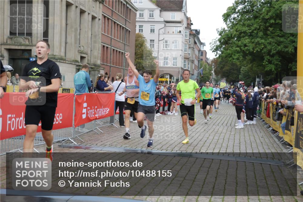 13.09.2026 - Kiel Lauf Yannick Fuchs http://msf.ph/oto/10488155 13.09.2026 10:32:52 Ziel 32, 342, 1467, 1801, 3327, 4393, 4963, 6337, 7471, 7650, 9222, 9879, 10338, 11597, 12353, 12728, 524, 870, 875, 1393, 1612, 1801, 3170, 3923, 4079, 4236, 4349, 4512, 5721, 6435, 7790, 8033, 8621, 8683, 8878, 9123, 11299, 11319, 11451, 11612, 12071, 12353, 12367, 12761, 1327, 3997, 6988, 7030, 10181, 10552, 10773, 2716, 3353, 3570, 4079, 7790, 8376, 8489, 10981, 12761 meine-sportfotos.de