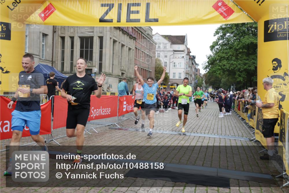 13.09.2026 - Kiel Lauf Yannick Fuchs http://msf.ph/oto/10488158 13.09.2026 10:32:53 Ziel 32, 342, 1467, 3327, 4393, 4963, 6337, 7471, 7650, 9222, 9879, 10338, 11597, 12728, 524, 870, 875, 1393, 1612, 1801, 3170, 3923, 4236, 4349, 4512, 5721, 6435, 7790, 8033, 8621, 8683, 8878, 9123, 11299, 11319, 11451, 11612, 12071, 12353, 12367, 12761, 1327, 3997, 6988, 7030, 8280, 10181, 10552, 10773, 524, 2716, 3353, 3570, 4079, 7790, 8376, 8489, 12761 meine-sportfotos.de