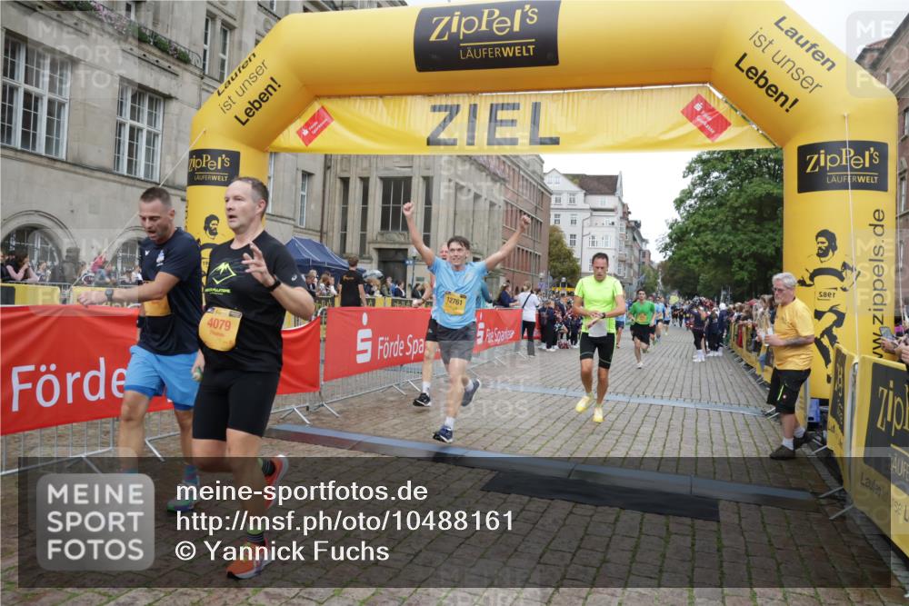 13.09.2026 - Kiel Lauf Yannick Fuchs http://msf.ph/oto/10488161 13.09.2026 10:32:54 Ziel 32, 342, 1467, 3327, 4393, 4963, 6337, 7471, 7650, 9222, 9879, 10338, 11597, 12728, 524, 870, 875, 1393, 1612, 1801, 3170, 3923, 4236, 4349, 4512, 4963, 5721, 6435, 7471, 7650, 7790, 8033, 8621, 8683, 8878, 9123, 11299, 11319, 11451, 11612, 12071, 12353, 12367, 1327, 3997, 6988, 7030, 8280, 10181, 10552, 10773, 11754, 12277, 524, 3353, 3570, 4079, 7790, 8376, 8489, 11451, 12761 meine-sportfotos.de