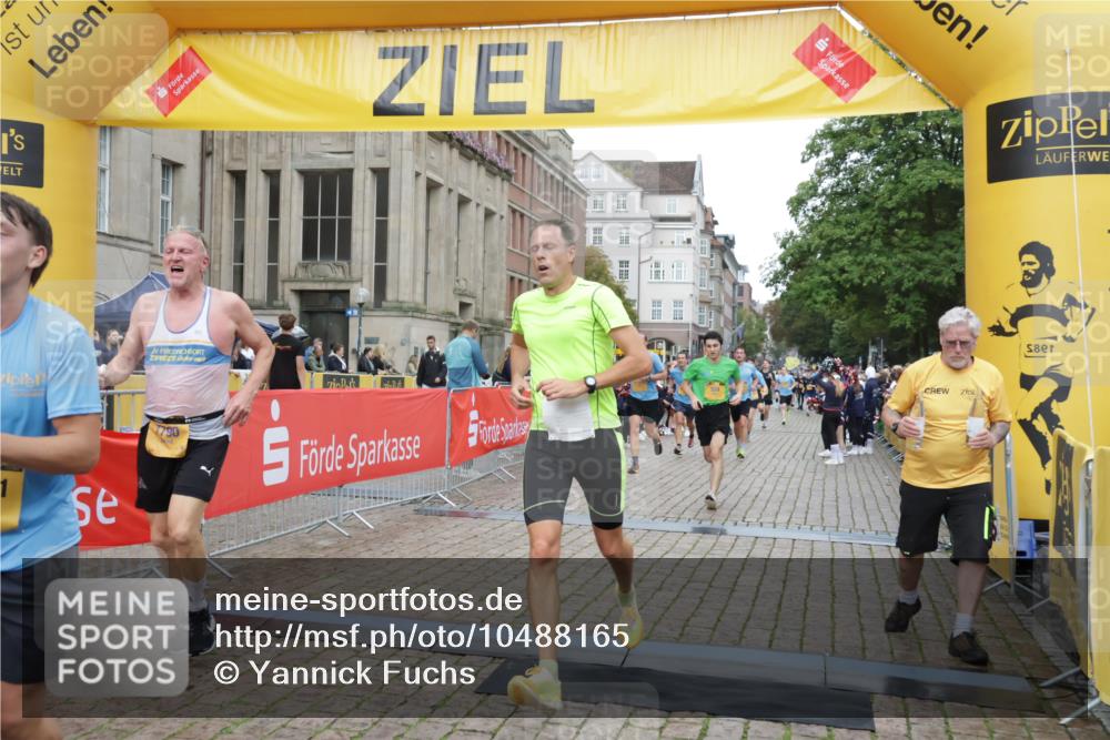 13.09.2026 - Kiel Lauf Yannick Fuchs http://msf.ph/oto/10488165 13.09.2026 10:32:55 Ziel 32, 342, 1467, 3327, 4393, 6337, 9222, 9879, 10338, 11597, 12728, 524, 870, 875, 1393, 1612, 1801, 3170, 3923, 4236, 4349, 4393, 4512, 4963, 5721, 6435, 7471, 7650, 8033, 8621, 8683, 8878, 9123, 11299, 11319, 11451, 11612, 12071, 12353, 12367, 1327, 3997, 5907, 6988, 7030, 8280, 10181, 10552, 10773, 11754, 12277, 524, 3353, 3570, 3923, 4079, 7790, 8376, 8878, 11451, 11612, 12761 meine-sportfotos.de