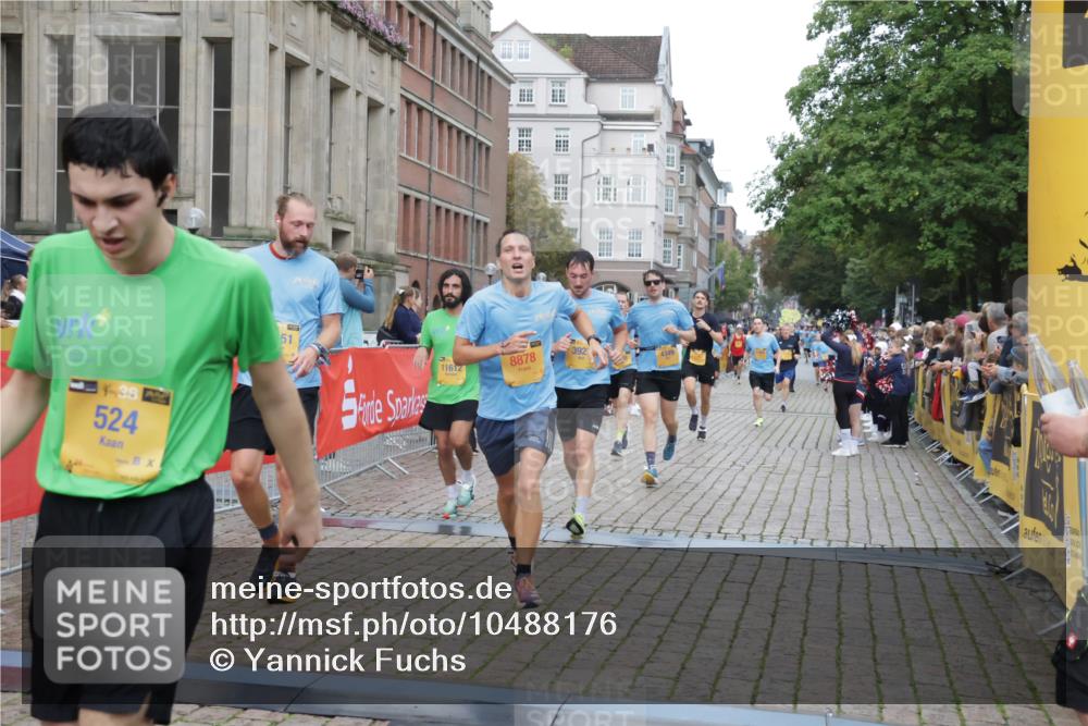 13.09.2026 - Kiel Lauf Yannick Fuchs http://msf.ph/oto/10488176 13.09.2026 10:32:58 Ziel 32, 1467, 3327, 9222, 9879, 342, 870, 875, 1393, 1612, 1801, 3170, 3923, 4236, 4349, 4393, 4512, 4963, 5721, 6337, 6435, 7471, 7650, 8033, 8621, 8683, 8878, 9123, 10338, 11299, 11319, 11597, 11612, 12071, 12353, 12367, 12728, 864, 1327, 1525, 2824, 3997, 4929, 5197, 5274, 5907, 6988, 7030, 7709, 8280, 9411, 9891, 9975, 10181, 10448, 10552, 10773, 11754, 12277, 12339, 524, 3570, 3923, 4079, 4349, 6435, 7790, 8376, 8878, 11451, 11612, 12367, 12761 meine-sportfotos.de