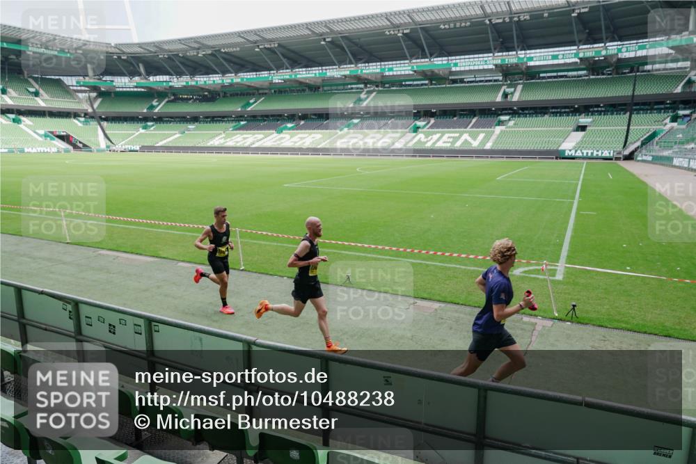 13.09.2026 - 21. swb-Marathon Bremen Michael Burmester http://msf.ph/oto/10488238 13.09.2026 10:17:30 Laufen im Stadion 10597, 12272, 12457, 12458, 13501, 13504, 13510, 13515, 13517, 13522, 13542, 13547, 13554, 13561, 13567, 13569, 13571, 13572, 13576, 13579, 13602, 13603, 13604, 13623, 13630, 13635, 13643 meine-sportfotos.de