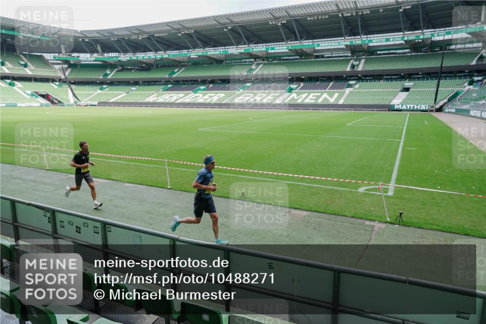 13.09.2026 - 21. swb-Marathon Bremen Michael Burmester http://msf.ph/oto/10488271 13.09.2026 10:19:35 Laufen im Stadion 10366, 10475, 10994, 11197, 11418, 11481, 11512, 11652, 12358, 12413, 13505, 13530, 13533, 13534, 13536, 13540, 13541, 13543, 13550, 13554, 13560, 13564, 13573, 13581, 13582, 13599, 13601, 13602, 13605, 13610, 13618, 13622, 13632, 13633, 13638, 13639, 13643, 10597, 12272, 13501, 13515, 13517, 13525, 13542, 13547, 13567, 13623, 13627, 13635 meine-sportfotos.de