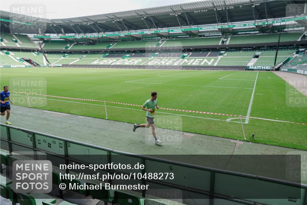 13.09.2026 - 21. swb-Marathon Bremen Michael Burmester http://msf.ph/oto/10488273 13.09.2026 10:19:40 Laufen im Stadion 10366, 10475, 10994, 11176, 11197, 11418, 11481, 11512, 11652, 12358, 12413, 13505, 13530, 13533, 13534, 13536, 13540, 13541, 13543, 13550, 13558, 13560, 13564, 13573, 13581, 13582, 13588, 13599, 13601, 13605, 13610, 13618, 13622, 13632, 13633, 13638, 13639, 13643, 10597, 12272, 13501, 13510, 13515, 13517, 13525, 13542, 13547, 13567, 13579, 13623, 13627, 13635 meine-sportfotos.de
