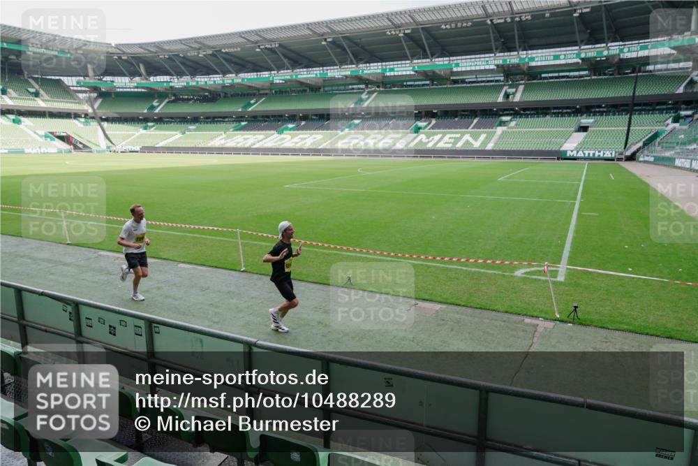 13.09.2026 - 21. swb-Marathon Bremen Michael Burmester http://msf.ph/oto/10488289 13.09.2026 10:20:12 Laufen im Stadion 10261, 10262, 10366, 10475, 10818, 10961, 10994, 11067, 11068, 11176, 11197, 11418, 11481, 11512, 11652, 11964, 12289, 12324, 12358, 12413, 12540, 13505, 13514, 13530, 13534, 13540, 13541, 13550, 13558, 13560, 13581, 13583, 13588, 13590, 13599, 13601, 13605, 13610, 13618, 13619, 13622, 13633, 13637, 13638, 10597, 12272, 13501, 13510, 13515, 13517, 13522, 13542, 13547, 13561, 13567, 13579, 13623, 13635 meine-sportfotos.de