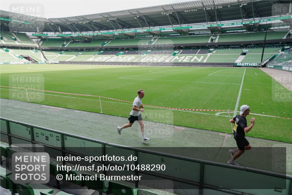 13.09.2026 - 21. swb-Marathon Bremen Michael Burmester http://msf.ph/oto/10488290 13.09.2026 10:20:13 Laufen im Stadion 10261, 10262, 10366, 10475, 10818, 10961, 10994, 11067, 11068, 11176, 11197, 11418, 11481, 11512, 11652, 11964, 12289, 12324, 12358, 12413, 12540, 13505, 13514, 13530, 13534, 13540, 13541, 13550, 13558, 13560, 13581, 13583, 13588, 13590, 13599, 13601, 13605, 13610, 13618, 13619, 13622, 13633, 13637, 10597, 12272, 13501, 13510, 13515, 13517, 13522, 13542, 13547, 13561, 13567, 13579, 13623, 13635 meine-sportfotos.de