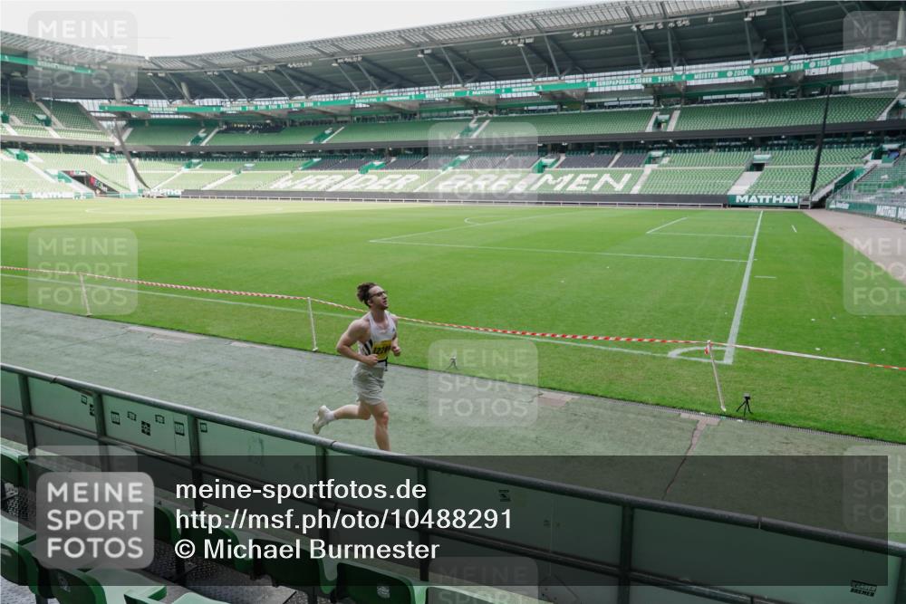 13.09.2026 - 21. swb-Marathon Bremen Michael Burmester http://msf.ph/oto/10488291 13.09.2026 10:20:15 Laufen im Stadion 10261, 10262, 10366, 10475, 10818, 10961, 10994, 11067, 11068, 11176, 11197, 11418, 11481, 11512, 11652, 11964, 12289, 12324, 12358, 12413, 12540, 13505, 13514, 13530, 13534, 13540, 13541, 13550, 13558, 13560, 13581, 13583, 13588, 13590, 13599, 13601, 13605, 13610, 13618, 13619, 13622, 13633, 13637, 10597, 12272, 13501, 13510, 13515, 13517, 13522, 13542, 13547, 13561, 13567, 13579, 13623, 13635 meine-sportfotos.de