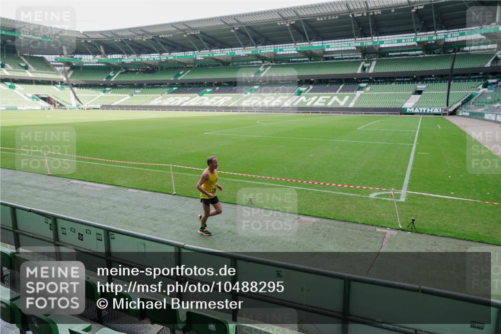 13.09.2026 - 21. swb-Marathon Bremen Michael Burmester http://msf.ph/oto/10488295 13.09.2026 10:20:43 Laufen im Stadion 10244, 10261, 10262, 10366, 10818, 10961, 10994, 11067, 11068, 11142, 11176, 11197, 11418, 11512, 11964, 12289, 12324, 12358, 12413, 12456, 12513, 12540, 13505, 13514, 13530, 13540, 13541, 13548, 13558, 13560, 13575, 13583, 13588, 13590, 13601, 13605, 13606, 13610, 13619, 13633, 13637, 10597, 12272, 12457, 12458, 13501, 13504, 13510, 13515, 13517, 13522, 13542, 13547, 13561, 13567, 13579, 13623, 13635 meine-sportfotos.de
