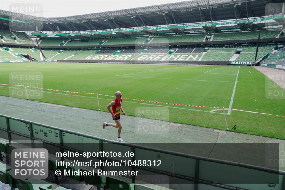 13.09.2026 - 21. swb-Marathon Bremen Michael Burmester http://msf.ph/oto/10488312 13.09.2026 10:21:40 Laufen im Stadion 10244, 10261, 10262, 10302, 10818, 10926, 10961, 10994, 11067, 11068, 11083, 11142, 11176, 11338, 11454, 11512, 11619, 11738, 11854, 11916, 11944, 11964, 12003, 12289, 12324, 12456, 12513, 12520, 12538, 12540, 13505, 13507, 13514, 13535, 13539, 13540, 13548, 13551, 13553, 13558, 13559, 13568, 13575, 13583, 13587, 13588, 13590, 13606, 13608, 13619, 13633, 13636, 13637, 11652, 12457, 12458, 13504, 13522, 13533, 13534, 13536, 13543, 13550, 13554, 13561, 13564 meine-sportfotos.de