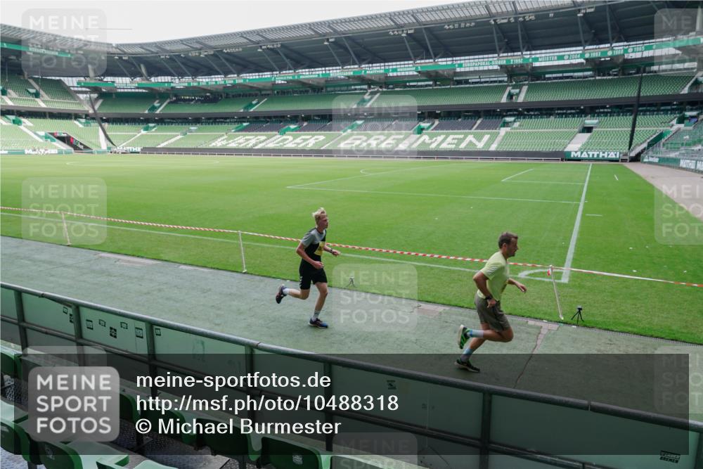 13.09.2026 - 21. swb-Marathon Bremen Michael Burmester http://msf.ph/oto/10488318 13.09.2026 10:21:55 Laufen im Stadion 10244, 10302, 10441, 10818, 10926, 10961, 11067, 11083, 11142, 11338, 11454, 11619, 11738, 11854, 11916, 11944, 11964, 12003, 12289, 12324, 12456, 12513, 12520, 12538, 12540, 13507, 13514, 13519, 13535, 13539, 13548, 13551, 13553, 13559, 13568, 13575, 13583, 13584, 13587, 13606, 13608, 13636, 13637, 13641, 10475, 11481, 11652, 12457, 12458, 13504, 13522, 13533, 13534, 13536, 13543, 13550, 13554, 13561, 13564 meine-sportfotos.de