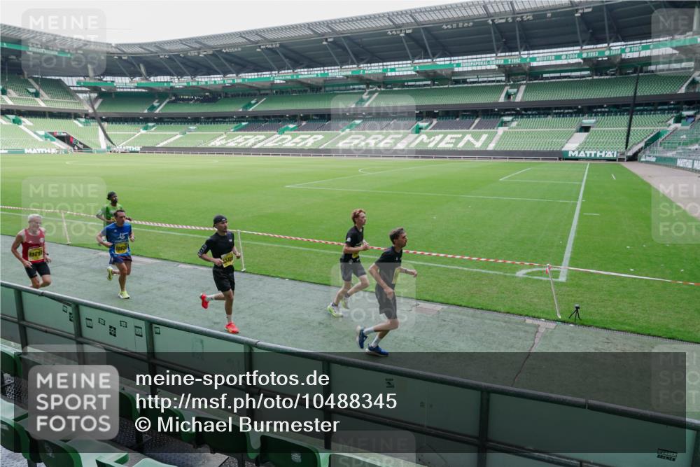 13.09.2026 - 21. swb-Marathon Bremen Michael Burmester http://msf.ph/oto/10488345 13.09.2026 10:23:24 Laufen im Stadion 10235, 10302, 10341, 10441, 10520, 10575, 10592, 10618, 10782, 10926, 11042, 11127, 11143, 11198, 11201, 11227, 11338, 11373, 11426, 11454, 11628, 11713, 11721, 11738, 11779, 11903, 11944, 12003, 12053, 12144, 12209, 12246, 12339, 12370, 12395, 12404, 12468, 12469, 12477, 12538, 13507, 13513, 13519, 13520, 13535, 13539, 13553, 13556, 13559, 13563, 13566, 13580, 13584, 13586, 13587, 13616, 13641, 10366, 10475, 11481, 11652, 13530, 13534, 13541, 13550 meine-sportfotos.de