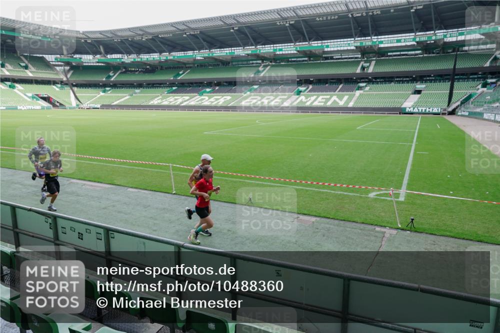 13.09.2026 - 21. swb-Marathon Bremen Michael Burmester http://msf.ph/oto/10488360 13.09.2026 10:24:13 Laufen im Stadion 10235, 10328, 10337, 10341, 10358, 10456, 10520, 10575, 10592, 10593, 10618, 10632, 10775, 10782, 10816, 10972, 11042, 11127, 11143, 11198, 11201, 11227, 11265, 11373, 11375, 11426, 11442, 11527, 11607, 11628, 11630, 11632, 11704, 11713, 11721, 11779, 11826, 11895, 11903, 11948, 12053, 12144, 12209, 12246, 12281, 12339, 12395, 12404, 12406, 12426, 12442, 12468, 12469, 12477, 12525, 13513, 13520, 13556, 13563, 13566, 13580, 13585, 13586, 13616 meine-sportfotos.de