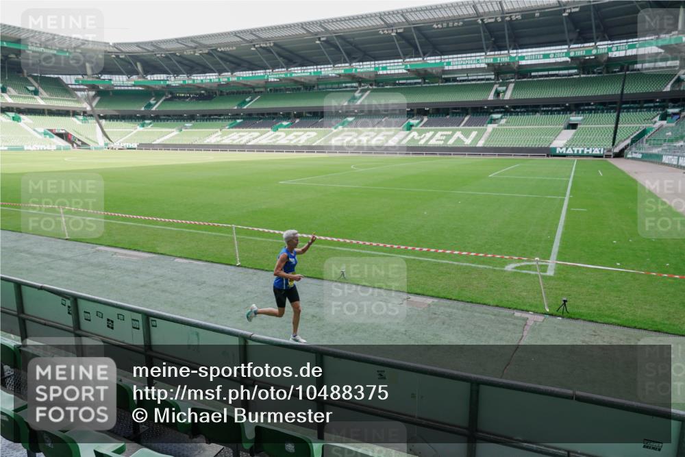 13.09.2026 - 21. swb-Marathon Bremen Michael Burmester http://msf.ph/oto/10488375 13.09.2026 10:24:43 Laufen im Stadion 10143, 10235, 10312, 10328, 10336, 10337, 10341, 10358, 10456, 10520, 10592, 10593, 10618, 10632, 10775, 10782, 10816, 10861, 10972, 10988, 11042, 11108, 11143, 11201, 11265, 11373, 11375, 11426, 11442, 11447, 11468, 11527, 11607, 11615, 11628, 11630, 11632, 11704, 11713, 11758, 11779, 11826, 11895, 11903, 11948, 12144, 12246, 12281, 12404, 12406, 12426, 12442, 12468, 12469, 12477, 12525, 13509, 13520, 13563, 13566, 13580, 13585, 13586 meine-sportfotos.de