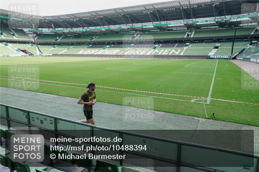 13.09.2026 - 21. swb-Marathon Bremen Michael Burmester http://msf.ph/oto/10488394 13.09.2026 10:25:59 Laufen im Stadion 10143, 10210, 10214, 10228, 10312, 10318, 10328, 10336, 10337, 10342, 10346, 10352, 10358, 10398, 10436, 10445, 10447, 10454, 10456, 10464, 10536, 10541, 10583, 10593, 10632, 10735, 10742, 10775, 10806, 10807, 10816, 10861, 10866, 10987, 10988, 11015, 11019, 11020, 11088, 11108, 11130, 11135, 11155, 11187, 11199, 11209, 11232, 11265, 11312, 11375, 11442, 11447, 11468, 11527, 11607, 11615, 11630, 11632, 11704, 11758, 11826, 11948, 12281, 12406, 12426, 13509 meine-sportfotos.de