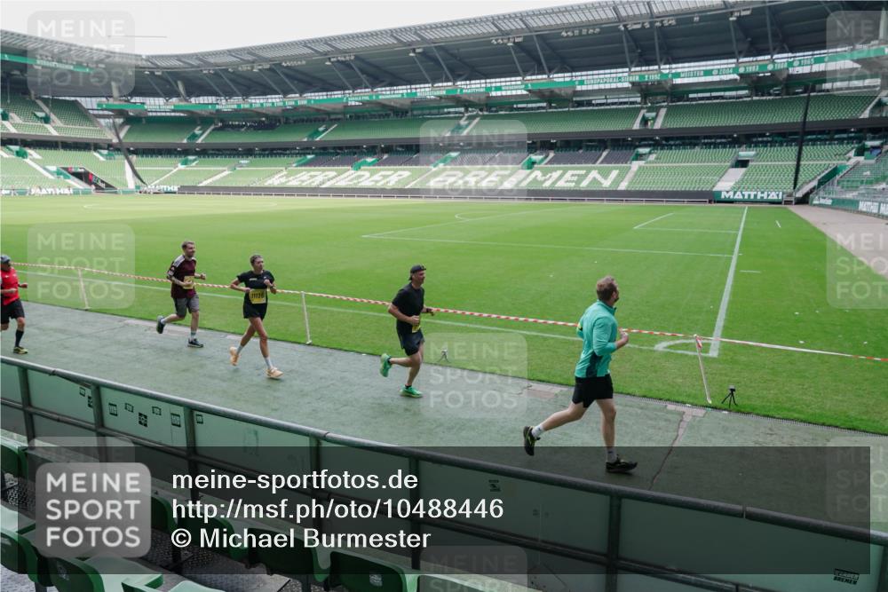 13.09.2026 - 21. swb-Marathon Bremen Michael Burmester http://msf.ph/oto/10488446 13.09.2026 10:27:19 Laufen im Stadion 10096, 10142, 10172, 10189, 10210, 10214, 10223, 10228, 10231, 10269, 10289, 10293, 10310, 10318, 10319, 10352, 10393, 10398, 10436, 10445, 10447, 10454, 10464, 10489, 10504, 10508, 10514, 10536, 10541, 10566, 10583, 10594, 10628, 10638, 10735, 10744, 10806, 10807, 10846, 10860, 10866, 10873, 10897, 10898, 10917, 10956, 10987, 10992, 11015, 11060, 11063, 11076, 11110, 11111, 11130, 11135, 11148, 11155, 11187, 11193, 11196, 11199, 11209, 11232 meine-sportfotos.de