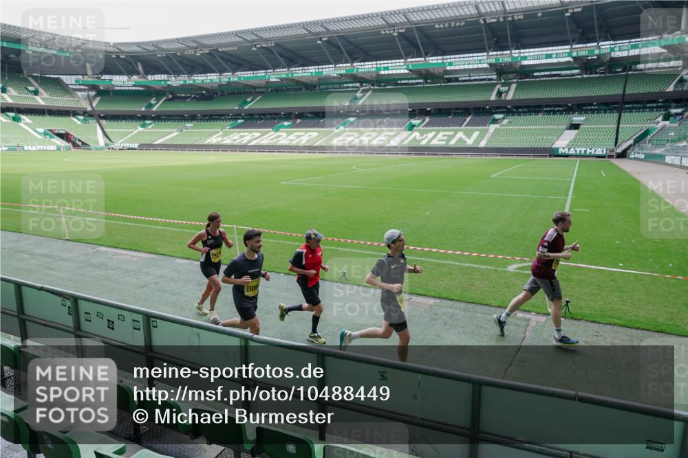 13.09.2026 - 21. swb-Marathon Bremen Michael Burmester http://msf.ph/oto/10488449 13.09.2026 10:27:21 Laufen im Stadion 10096, 10142, 10172, 10189, 10210, 10214, 10223, 10228, 10231, 10269, 10289, 10293, 10310, 10318, 10319, 10329, 10352, 10393, 10398, 10436, 10445, 10447, 10454, 10464, 10489, 10504, 10508, 10514, 10536, 10541, 10566, 10583, 10594, 10628, 10638, 10735, 10744, 10806, 10807, 10846, 10860, 10866, 10873, 10897, 10898, 10917, 10956, 10987, 10992, 11015, 11060, 11063, 11076, 11110, 11111, 11130, 11135, 11148, 11155, 11187, 11193, 11196, 11199, 11209, 11232 meine-sportfotos.de