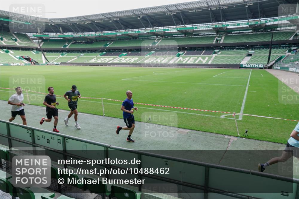 13.09.2026 - 21. swb-Marathon Bremen Michael Burmester http://msf.ph/oto/10488462 13.09.2026 10:27:39 Laufen im Stadion 10096, 10142, 10172, 10189, 10210, 10214, 10223, 10231, 10269, 10270, 10289, 10293, 10294, 10310, 10318, 10319, 10329, 10352, 10393, 10436, 10445, 10464, 10489, 10504, 10508, 10514, 10536, 10541, 10566, 10583, 10594, 10628, 10638, 10655, 10735, 10744, 10770, 10807, 10814, 10846, 10860, 10873, 10897, 10898, 10917, 10956, 10992, 11015, 11060, 11063, 11076, 11087, 11092, 11110, 11111, 11130, 11135, 11148, 11193, 11196, 11209, 11232 meine-sportfotos.de