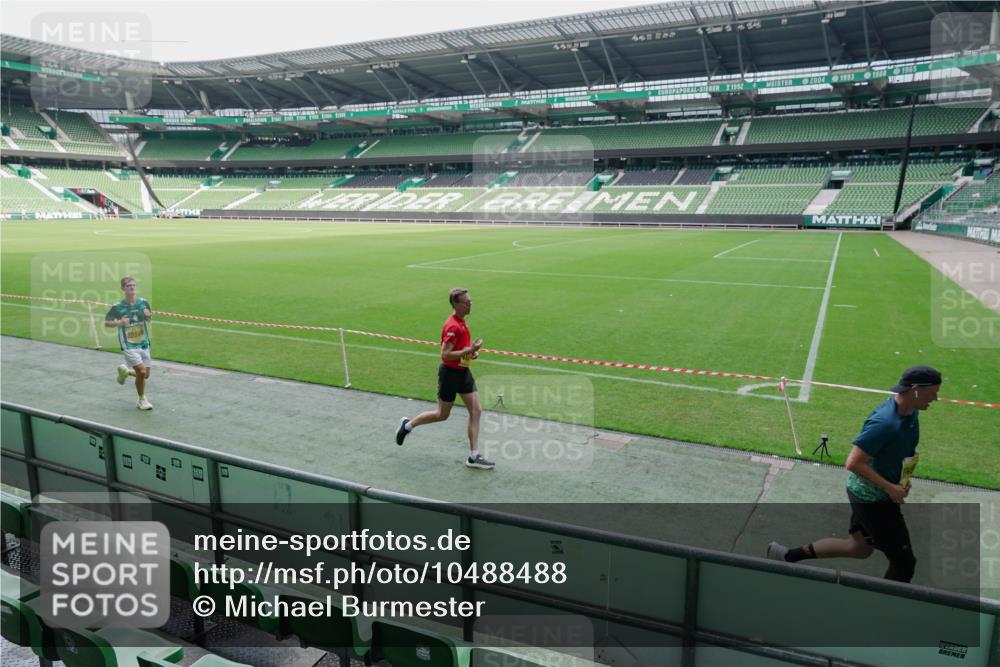 13.09.2026 - 21. swb-Marathon Bremen Michael Burmester http://msf.ph/oto/10488488 13.09.2026 10:28:24 Laufen im Stadion 10096, 10142, 10170, 10172, 10189, 10200, 10223, 10231, 10267, 10269, 10270, 10293, 10294, 10310, 10316, 10329, 10348, 10393, 10421, 10489, 10508, 10514, 10525, 10538, 10544, 10566, 10594, 10628, 10638, 10655, 10709, 10739, 10763, 10770, 10814, 10835, 10840, 10846, 10860, 10876, 10897, 10898, 10910, 10917, 10923, 10956, 10993, 11005, 11007, 11018, 11035, 11058, 11060, 11076, 11087, 11092, 11110, 11111, 11148, 11193, 11196 meine-sportfotos.de