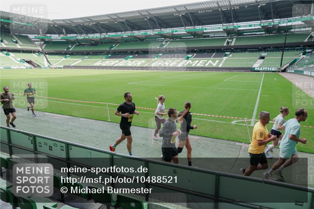13.09.2026 - 21. swb-Marathon Bremen Michael Burmester http://msf.ph/oto/10488521 13.09.2026 10:29:04 Laufen im Stadion 10162, 10170, 10183, 10189, 10200, 10218, 10223, 10253, 10267, 10270, 10293, 10294, 10316, 10329, 10334, 10348, 10381, 10393, 10421, 10426, 10467, 10508, 10525, 10537, 10538, 10544, 10585, 10594, 10655, 10709, 10734, 10739, 10761, 10763, 10770, 10814, 10825, 10827, 10835, 10840, 10846, 10876, 10910, 10917, 10923, 10966, 10993, 11005, 11007, 11018, 11035, 11058, 11076, 11087, 11092, 11109, 11111, 11128 meine-sportfotos.de