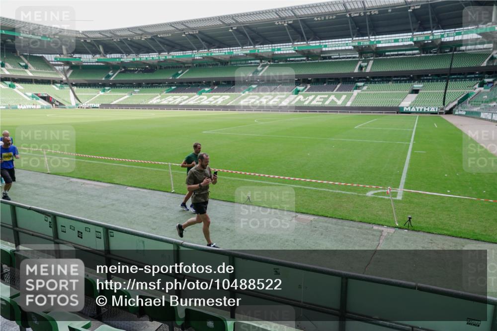 13.09.2026 - 21. swb-Marathon Bremen Michael Burmester http://msf.ph/oto/10488522 13.09.2026 10:29:06 Laufen im Stadion 10162, 10170, 10183, 10189, 10200, 10218, 10223, 10253, 10267, 10270, 10293, 10294, 10316, 10329, 10334, 10348, 10381, 10393, 10421, 10426, 10467, 10508, 10525, 10537, 10538, 10544, 10585, 10594, 10655, 10709, 10734, 10739, 10761, 10763, 10764, 10770, 10814, 10825, 10827, 10835, 10840, 10846, 10876, 10910, 10917, 10923, 10966, 10993, 11005, 11007, 11018, 11035, 11058, 11076, 11087, 11092, 11109, 11111, 11128 meine-sportfotos.de
