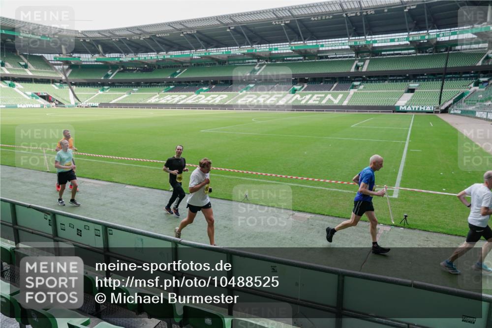 13.09.2026 - 21. swb-Marathon Bremen Michael Burmester http://msf.ph/oto/10488525 13.09.2026 10:29:10 Laufen im Stadion 10162, 10170, 10183, 10189, 10200, 10218, 10223, 10253, 10267, 10270, 10293, 10294, 10316, 10329, 10334, 10348, 10381, 10393, 10421, 10426, 10467, 10508, 10525, 10537, 10538, 10544, 10585, 10594, 10655, 10709, 10734, 10739, 10761, 10763, 10764, 10770, 10814, 10825, 10827, 10835, 10840, 10846, 10876, 10910, 10917, 10923, 10966, 10993, 11005, 11007, 11018, 11035, 11058, 11076, 11087, 11092, 11109, 11128 meine-sportfotos.de