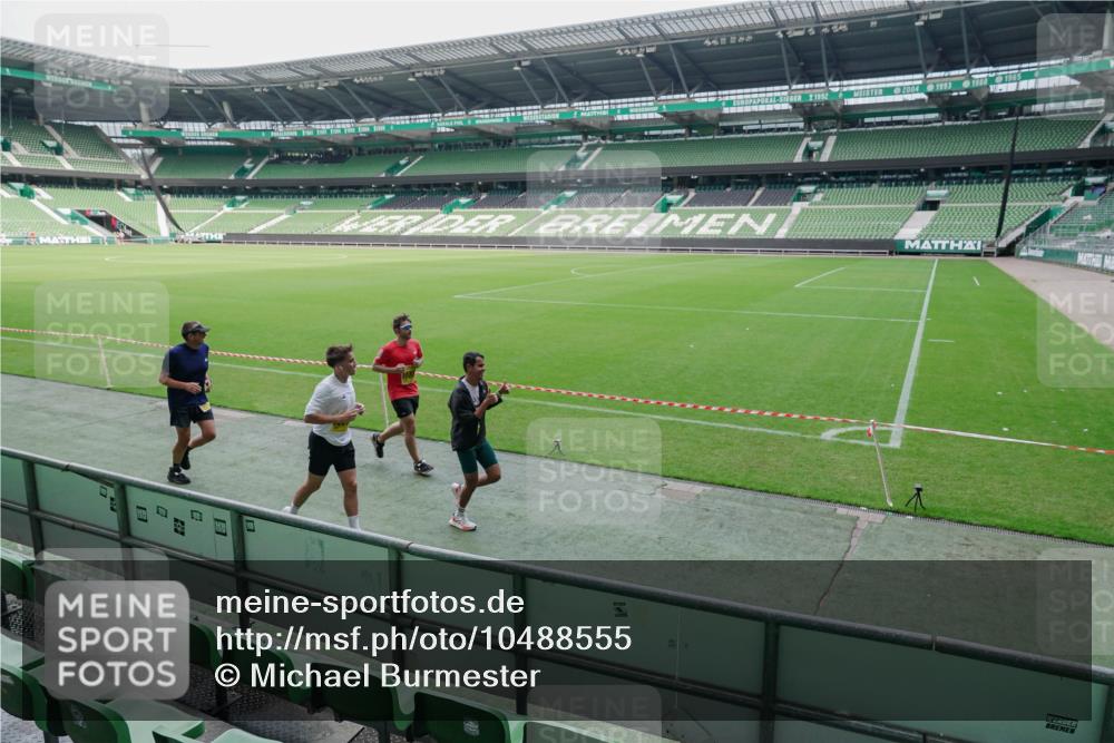 13.09.2026 - 21. swb-Marathon Bremen Michael Burmester http://msf.ph/oto/10488555 13.09.2026 10:29:53 Laufen im Stadion 10162, 10170, 10183, 10193, 10200, 10218, 10233, 10253, 10267, 10304, 10316, 10334, 10339, 10348, 10359, 10381, 10392, 10421, 10426, 10452, 10467, 10515, 10525, 10537, 10538, 10544, 10585, 10588, 10641, 10652, 10709, 10714, 10734, 10739, 10761, 10763, 10764, 10765, 10780, 10808, 10825, 10827, 10835, 10837, 10840, 10862, 10863, 10876, 10884, 10887, 10906, 10910, 10923, 10966, 10984, 10993, 11002, 11005, 11007, 11018, 11035, 11038, 11058, 11109, 11128 meine-sportfotos.de