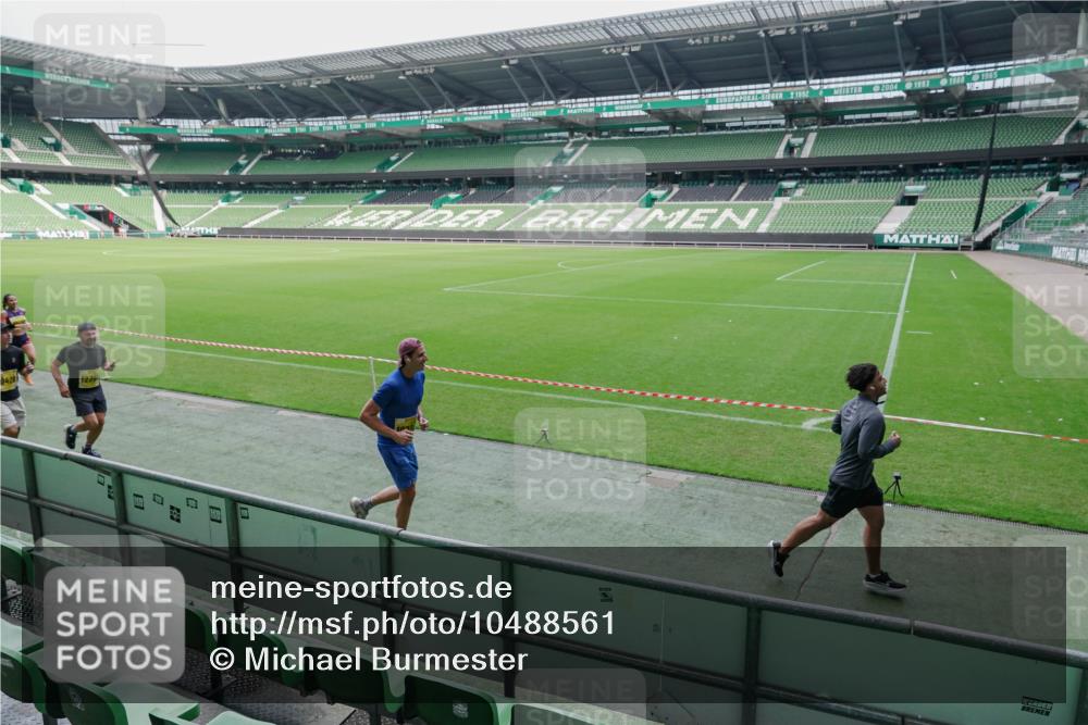 13.09.2026 - 21. swb-Marathon Bremen Michael Burmester http://msf.ph/oto/10488561 13.09.2026 10:29:58 Laufen im Stadion 10162, 10170, 10174, 10183, 10193, 10200, 10218, 10233, 10253, 10267, 10281, 10304, 10316, 10334, 10339, 10348, 10359, 10381, 10392, 10421, 10426, 10452, 10467, 10515, 10525, 10537, 10585, 10588, 10641, 10652, 10714, 10734, 10739, 10761, 10763, 10764, 10765, 10780, 10808, 10825, 10827, 10835, 10837, 10840, 10862, 10863, 10876, 10884, 10886, 10887, 10906, 10910, 10923, 10966, 10984, 11002, 11005, 11007, 11018, 11035, 11038, 11109, 11128, 11206 meine-sportfotos.de