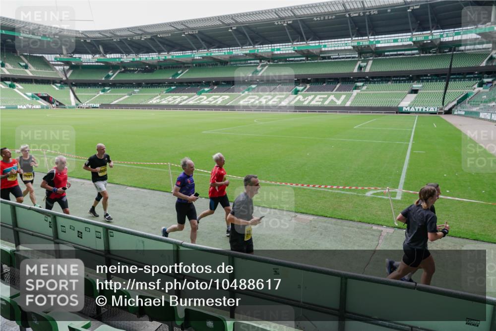 13.09.2026 - 21. swb-Marathon Bremen Michael Burmester http://msf.ph/oto/10488617 13.09.2026 10:31:22 Laufen im Stadion 10141, 10146, 10174, 10193, 10222, 10227, 10233, 10246, 10255, 10281, 10284, 10304, 10339, 10359, 10392, 10443, 10448, 10452, 10471, 10478, 10479, 10503, 10515, 10529, 10540, 10543, 10555, 10577, 10579, 10588, 10589, 10608, 10610, 10626, 10631, 10641, 10646, 10652, 10684, 10685, 10703, 10704, 10708, 10714, 10725, 10757, 10765, 10780, 10808, 10821, 10822, 10837, 10838, 10862, 10863, 10884, 10886, 10887, 10906, 10984, 11002, 11038, 11206, 11350 meine-sportfotos.de