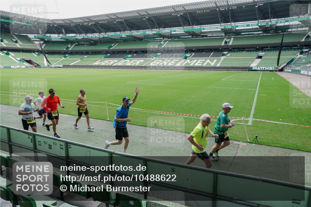 13.09.2026 - 21. swb-Marathon Bremen Michael Burmester http://msf.ph/oto/10488622 13.09.2026 10:31:28 Laufen im Stadion 10141, 10146, 10174, 10193, 10222, 10227, 10246, 10255, 10281, 10284, 10304, 10339, 10359, 10392, 10443, 10448, 10471, 10478, 10479, 10503, 10515, 10517, 10518, 10529, 10540, 10543, 10555, 10577, 10579, 10588, 10589, 10608, 10610, 10626, 10631, 10641, 10646, 10652, 10684, 10685, 10703, 10704, 10708, 10714, 10725, 10757, 10765, 10780, 10808, 10821, 10822, 10837, 10838, 10862, 10863, 10884, 10886, 10906, 10984, 11002, 11038, 11206, 11350 meine-sportfotos.de