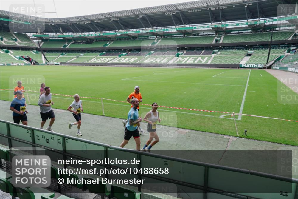 13.09.2026 - 21. swb-Marathon Bremen Michael Burmester http://msf.ph/oto/10488658 13.09.2026 10:32:04 Laufen im Stadion 10141, 10146, 10174, 10203, 10222, 10226, 10227, 10243, 10246, 10249, 10255, 10256, 10281, 10284, 10322, 10365, 10372, 10410, 10443, 10448, 10471, 10478, 10479, 10486, 10503, 10517, 10518, 10529, 10540, 10543, 10550, 10555, 10565, 10577, 10579, 10589, 10608, 10610, 10626, 10631, 10646, 10670, 10675, 10684, 10685, 10690, 10703, 10704, 10707, 10708, 10714, 10721, 10725, 10757, 10765, 10771, 10821, 10822, 10838, 10886, 11206, 11350 meine-sportfotos.de