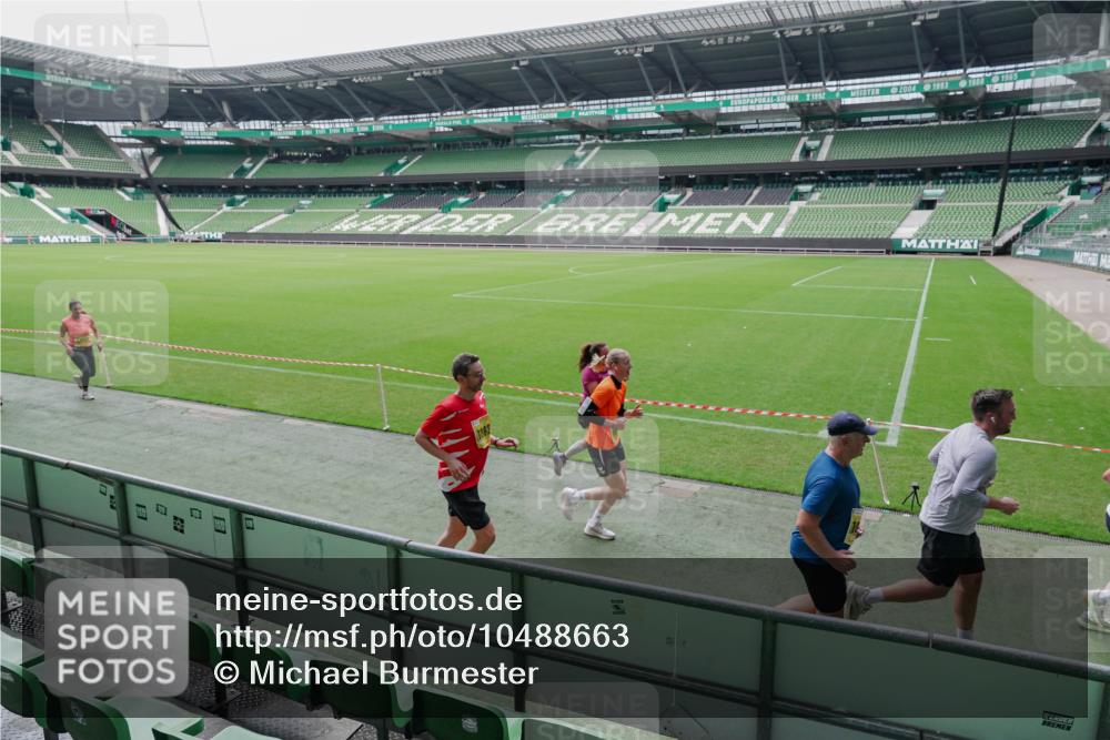 13.09.2026 - 21. swb-Marathon Bremen Michael Burmester http://msf.ph/oto/10488663 13.09.2026 10:32:06 Laufen im Stadion 10141, 10146, 10174, 10203, 10222, 10226, 10227, 10243, 10246, 10249, 10255, 10256, 10281, 10284, 10322, 10365, 10372, 10410, 10443, 10448, 10471, 10478, 10479, 10486, 10503, 10517, 10518, 10529, 10540, 10543, 10550, 10555, 10565, 10577, 10579, 10589, 10608, 10610, 10626, 10631, 10646, 10670, 10675, 10684, 10685, 10690, 10703, 10704, 10707, 10708, 10721, 10725, 10757, 10771, 10821, 10822, 10838, 10886, 11206, 11350 meine-sportfotos.de