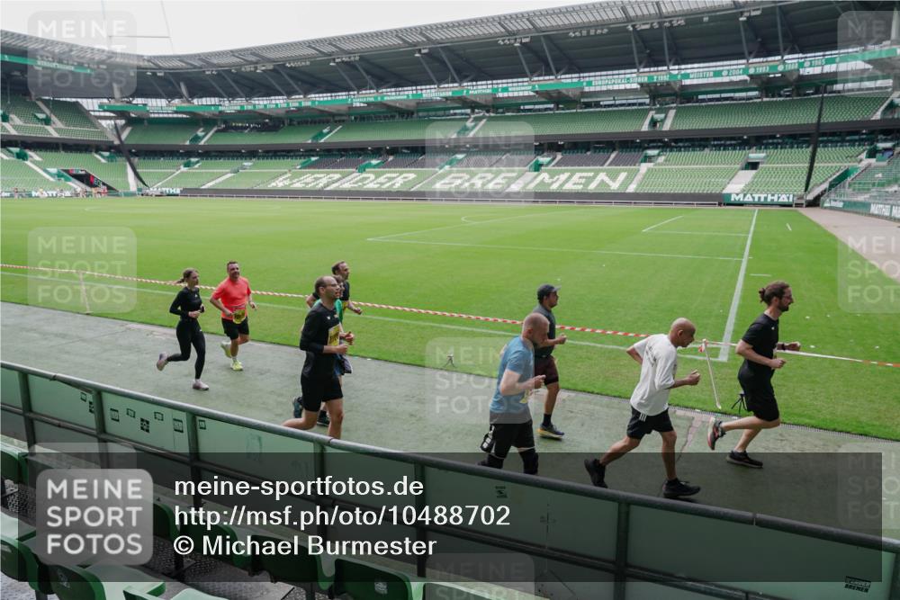 13.09.2026 - 21. swb-Marathon Bremen Michael Burmester http://msf.ph/oto/10488702 13.09.2026 10:32:54 Laufen im Stadion 10067, 10078, 10166, 10184, 10203, 10211, 10226, 10236, 10243, 10246, 10249, 10255, 10256, 10300, 10322, 10365, 10372, 10374, 10379, 10383, 10394, 10408, 10410, 10423, 10428, 10443, 10486, 10494, 10503, 10517, 10518, 10529, 10530, 10540, 10543, 10550, 10555, 10565, 10578, 10589, 10608, 10610, 10631, 10646, 10670, 10673, 10675, 10687, 10690, 10703, 10704, 10707, 10721, 10725, 10728, 10745, 10749, 10750, 10771, 10788, 10794, 10809 meine-sportfotos.de