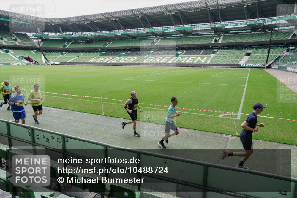 13.09.2026 - 21. swb-Marathon Bremen Michael Burmester http://msf.ph/oto/10488724 13.09.2026 10:33:32 Laufen im Stadion 10018, 10067, 10078, 10166, 10177, 10184, 10203, 10211, 10226, 10236, 10240, 10243, 10246, 10249, 10254, 10256, 10297, 10300, 10322, 10355, 10365, 10372, 10374, 10379, 10383, 10394, 10408, 10410, 10415, 10423, 10428, 10460, 10486, 10494, 10517, 10518, 10530, 10550, 10565, 10578, 10604, 10668, 10670, 10673, 10675, 10687, 10690, 10691, 10699, 10700, 10707, 10721, 10728, 10745, 10749, 10750, 10771, 10772, 10787, 10788, 10794, 10809, 10857, 10867, 11126 meine-sportfotos.de