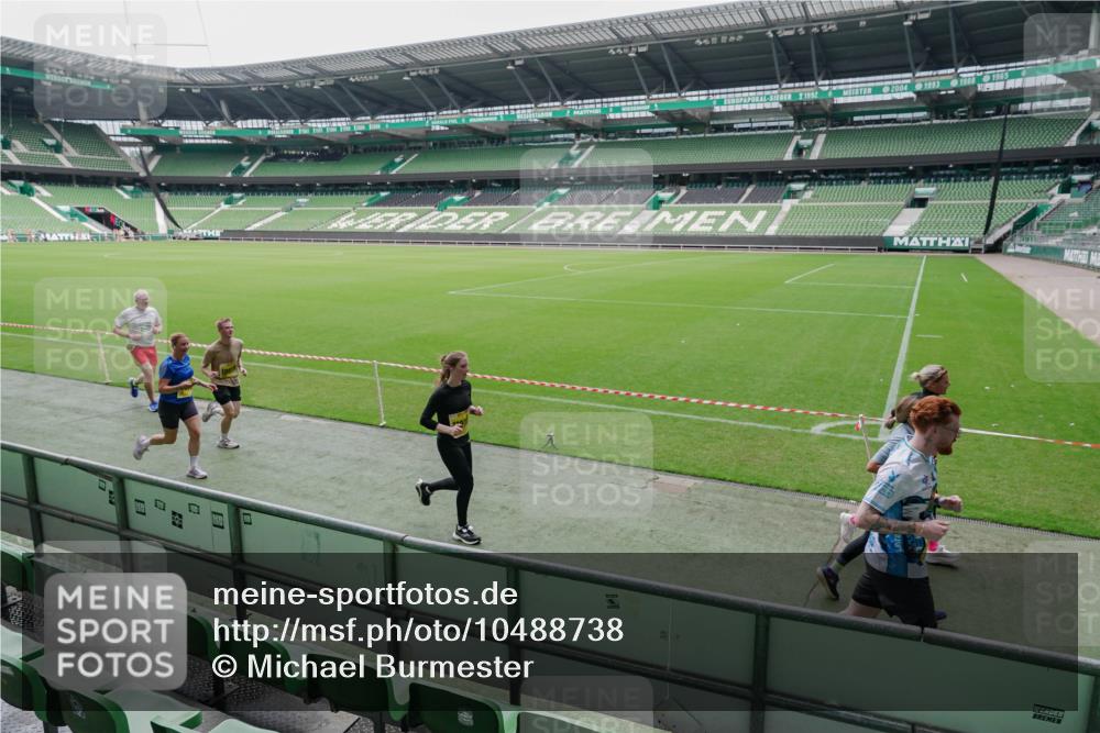 13.09.2026 - 21. swb-Marathon Bremen Michael Burmester http://msf.ph/oto/10488738 13.09.2026 10:33:48 Laufen im Stadion 10018, 10067, 10078, 10166, 10177, 10184, 10203, 10211, 10226, 10236, 10240, 10243, 10249, 10254, 10297, 10300, 10322, 10355, 10356, 10365, 10372, 10374, 10379, 10383, 10394, 10408, 10415, 10423, 10428, 10460, 10486, 10494, 10530, 10550, 10565, 10578, 10604, 10668, 10669, 10670, 10673, 10675, 10687, 10691, 10699, 10700, 10721, 10728, 10745, 10749, 10750, 10771, 10772, 10787, 10788, 10794, 10809, 10828, 10857, 10867, 10914, 11126, 11162, 11343, 11803 meine-sportfotos.de