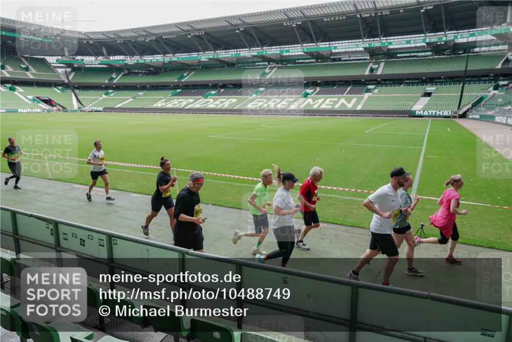 13.09.2026 - 21. swb-Marathon Bremen Michael Burmester http://msf.ph/oto/10488749 13.09.2026 10:34:01 Laufen im Stadion 10018, 10067, 10078, 10147, 10166, 10177, 10184, 10203, 10211, 10236, 10240, 10254, 10297, 10300, 10355, 10356, 10367, 10368, 10369, 10372, 10374, 10379, 10383, 10394, 10408, 10415, 10423, 10428, 10460, 10485, 10486, 10494, 10530, 10550, 10559, 10578, 10604, 10639, 10668, 10669, 10673, 10675, 10687, 10691, 10699, 10700, 10728, 10745, 10749, 10750, 10771, 10772, 10787, 10788, 10794, 10809, 10828, 10857, 10867, 10914, 10928, 11126, 11162, 11343, 11803, 10222 meine-sportfotos.de