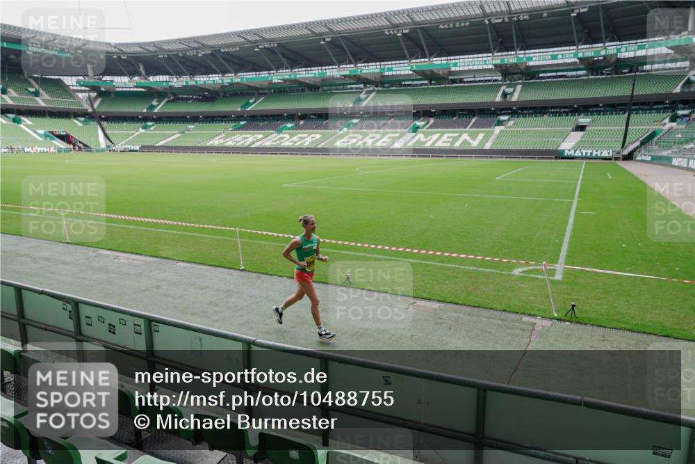 13.09.2026 - 21. swb-Marathon Bremen Michael Burmester http://msf.ph/oto/10488755 13.09.2026 10:34:10 Laufen im Stadion 10018, 10067, 10078, 10147, 10157, 10166, 10177, 10184, 10185, 10203, 10211, 10236, 10240, 10254, 10297, 10300, 10355, 10356, 10367, 10368, 10369, 10374, 10379, 10383, 10394, 10408, 10415, 10423, 10428, 10460, 10485, 10494, 10530, 10559, 10578, 10604, 10639, 10668, 10669, 10673, 10677, 10687, 10691, 10699, 10700, 10728, 10745, 10749, 10750, 10772, 10787, 10788, 10794, 10809, 10828, 10857, 10867, 10914, 10928, 11126, 11162, 11343, 11803, 10146, 10222, 10626 meine-sportfotos.de