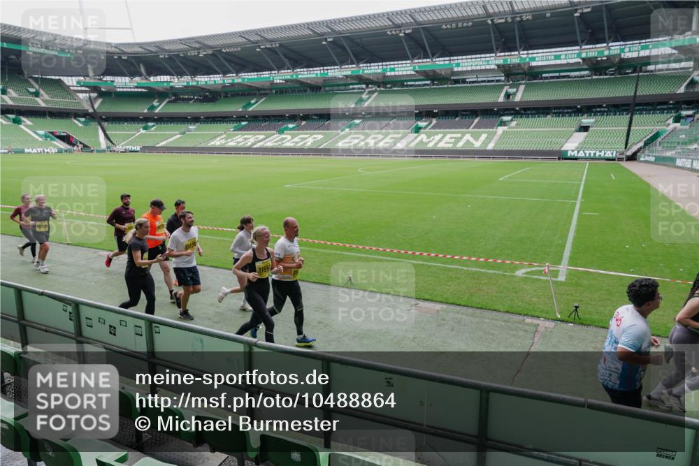 13.09.2026 - 21. swb-Marathon Bremen Michael Burmester http://msf.ph/oto/10488864 13.09.2026 10:36:12 Laufen im Stadion 10092, 10093, 10144, 10152, 10153, 10154, 10157, 10160, 10173, 10175, 10181, 10182, 10185, 10187, 10195, 10198, 10237, 10245, 10251, 10257, 10263, 10272, 10275, 10278, 10291, 10296, 10306, 10309, 10331, 10332, 10338, 10357, 10377, 10382, 10390, 10403, 10409, 10411, 10420, 10427, 10429, 10439, 10473, 10477, 10481, 10492, 10497, 10500, 10528, 10531, 10559, 10560, 10569, 10607, 10613, 10617, 10633, 10636, 10647, 10648, 10659, 10671, 10672, 10677, 10715 meine-sportfotos.de