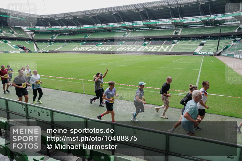 13.09.2026 - 21. swb-Marathon Bremen Michael Burmester http://msf.ph/oto/10488875 13.09.2026 10:36:21 Laufen im Stadion 10092, 10093, 10144, 10152, 10153, 10154, 10157, 10160, 10173, 10175, 10181, 10182, 10186, 10187, 10195, 10198, 10237, 10245, 10251, 10257, 10263, 10272, 10275, 10278, 10291, 10296, 10306, 10309, 10327, 10331, 10332, 10338, 10357, 10377, 10382, 10390, 10403, 10409, 10411, 10420, 10427, 10429, 10439, 10473, 10477, 10481, 10492, 10497, 10500, 10528, 10531, 10560, 10569, 10607, 10613, 10617, 10633, 10636, 10647, 10648, 10659, 10671, 10672, 10715 meine-sportfotos.de