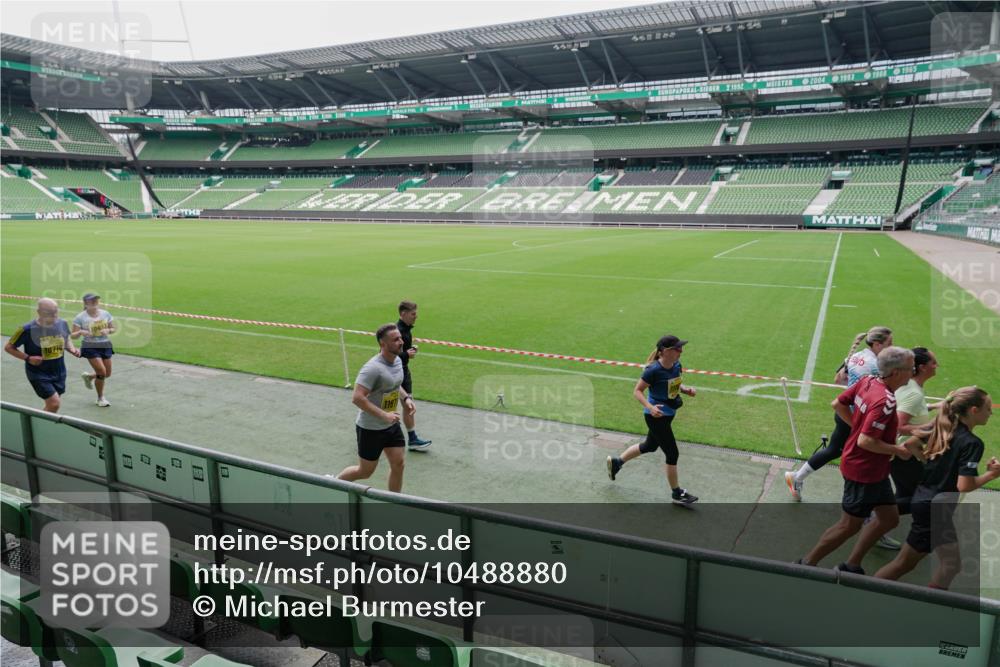 13.09.2026 - 21. swb-Marathon Bremen Michael Burmester http://msf.ph/oto/10488880 13.09.2026 10:36:26 Laufen im Stadion 10092, 10093, 10144, 10152, 10153, 10154, 10160, 10173, 10175, 10181, 10182, 10186, 10187, 10195, 10198, 10237, 10245, 10251, 10257, 10263, 10272, 10275, 10278, 10291, 10296, 10306, 10309, 10327, 10331, 10332, 10338, 10357, 10377, 10382, 10390, 10403, 10409, 10411, 10420, 10427, 10429, 10439, 10473, 10477, 10481, 10492, 10497, 10500, 10528, 10531, 10560, 10569, 10607, 10613, 10617, 10633, 10636, 10647, 10648, 10659, 10663, 10671, 10672, 10715 meine-sportfotos.de