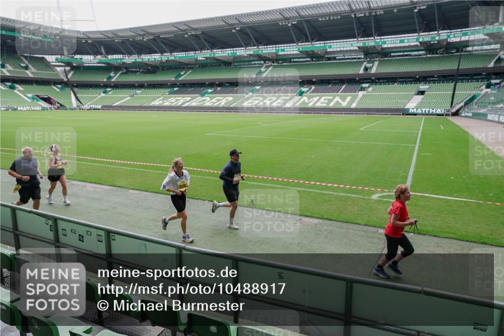 13.09.2026 - 21. swb-Marathon Bremen Michael Burmester http://msf.ph/oto/10488917 13.09.2026 10:37:05 Laufen im Stadion 10090, 10091, 10092, 10150, 10152, 10153, 10154, 10160, 10182, 10186, 10187, 10195, 10198, 10237, 10251, 10257, 10263, 10272, 10273, 10274, 10275, 10278, 10283, 10291, 10296, 10306, 10315, 10323, 10327, 10331, 10332, 10338, 10357, 10382, 10390, 10403, 10409, 10411, 10420, 10429, 10439, 10444, 10473, 10477, 10481, 10488, 10497, 10500, 10516, 10531, 10560, 10569, 10598, 10607, 10613, 10617, 10633, 10647, 10648, 10659, 10663, 10671, 10672, 10674 meine-sportfotos.de