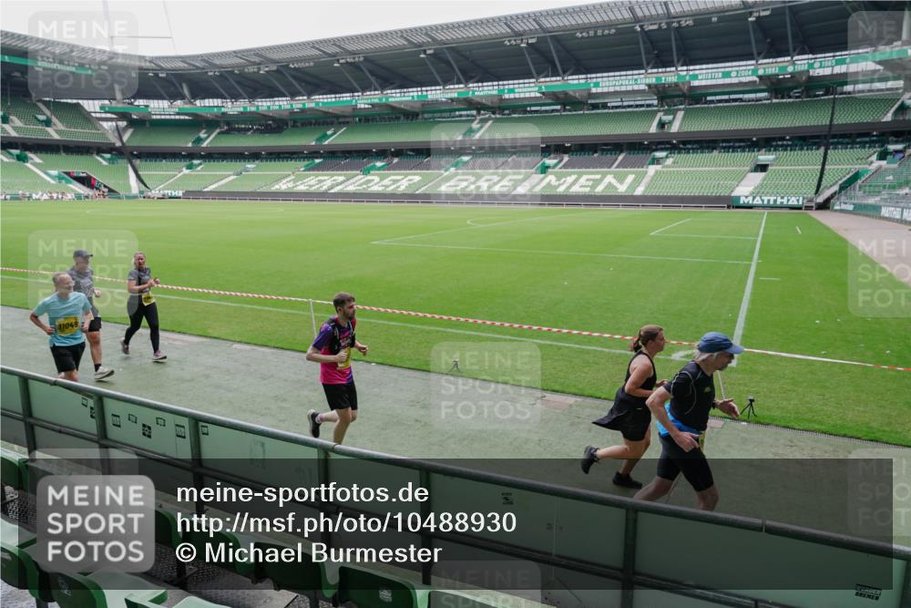 13.09.2026 - 21. swb-Marathon Bremen Michael Burmester http://msf.ph/oto/10488930 13.09.2026 10:37:25 Laufen im Stadion 10090, 10091, 10092, 10150, 10153, 10154, 10160, 10186, 10187, 10190, 10198, 10205, 10237, 10251, 10257, 10263, 10272, 10273, 10274, 10275, 10278, 10283, 10291, 10296, 10305, 10315, 10323, 10327, 10331, 10332, 10338, 10370, 10375, 10376, 10382, 10390, 10403, 10411, 10420, 10429, 10432, 10439, 10444, 10465, 10481, 10488, 10497, 10500, 10516, 10531, 10560, 10569, 10598, 10607, 10613, 10633, 10647, 10648, 10654, 10659, 10663, 10674, 10823 meine-sportfotos.de