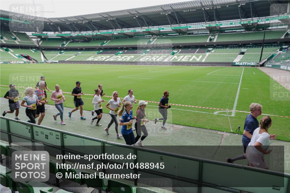 13.09.2026 - 21. swb-Marathon Bremen Michael Burmester http://msf.ph/oto/10488945 13.09.2026 10:37:43 Laufen im Stadion 10090, 10091, 10092, 10150, 10153, 10154, 10160, 10168, 10186, 10190, 10198, 10205, 10237, 10251, 10257, 10273, 10274, 10278, 10283, 10296, 10305, 10315, 10323, 10327, 10331, 10332, 10338, 10370, 10375, 10376, 10390, 10403, 10411, 10429, 10432, 10444, 10465, 10488, 10497, 10500, 10516, 10531, 10569, 10598, 10607, 10613, 10633, 10645, 10647, 10648, 10654, 10659, 10661, 10663, 10674, 10681, 10682, 10695, 10697, 10802, 10823 meine-sportfotos.de