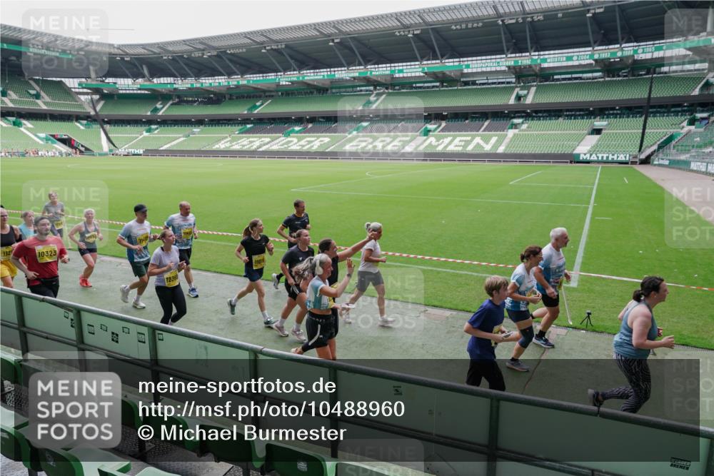 13.09.2026 - 21. swb-Marathon Bremen Michael Burmester http://msf.ph/oto/10488960 13.09.2026 10:37:58 Laufen im Stadion 10090, 10091, 10092, 10150, 10153, 10154, 10168, 10186, 10188, 10190, 10198, 10205, 10237, 10257, 10259, 10260, 10273, 10274, 10283, 10296, 10305, 10315, 10323, 10327, 10331, 10332, 10370, 10375, 10376, 10390, 10429, 10432, 10444, 10465, 10488, 10497, 10500, 10516, 10526, 10598, 10613, 10633, 10645, 10647, 10648, 10654, 10659, 10661, 10663, 10674, 10681, 10682, 10695, 10697, 10802, 10823 meine-sportfotos.de